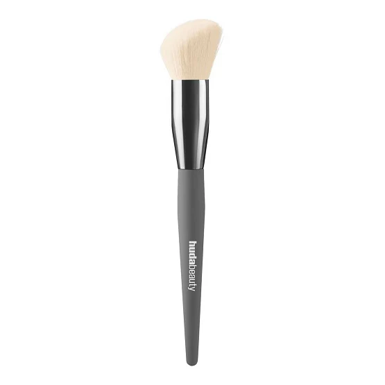 Huda Beauty Diffusing Cheek Brush original brush