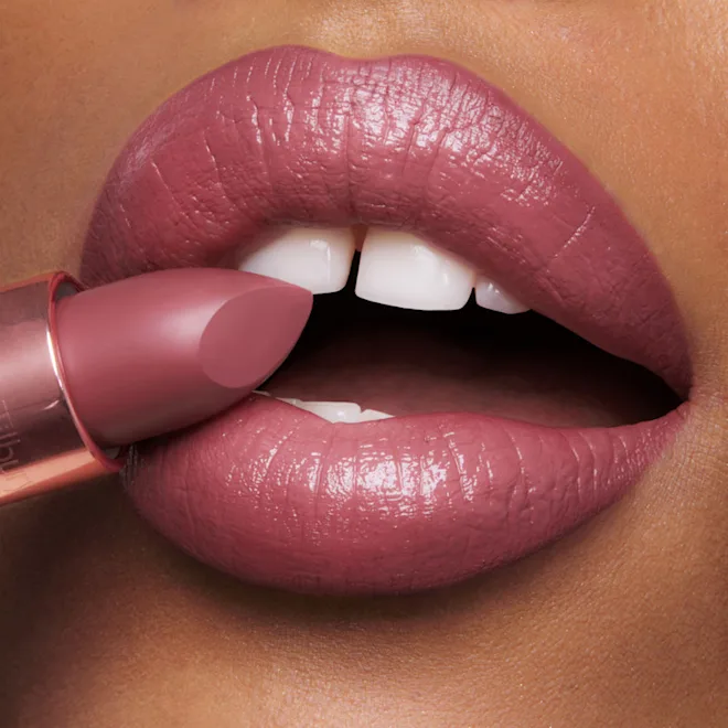Charlotte Tilbury Mini Iconic Hollywood Lipstick Trio 3 Original Charlotte Tilbury Rose to Fame mauve rose lip swatch from Hollywood lip kit.