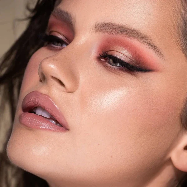 Natasha Denona My Dream Eyeshadow Palette 2 Soft glam burgundy eye makeup look created using original Natasha Denona My Dream Palette